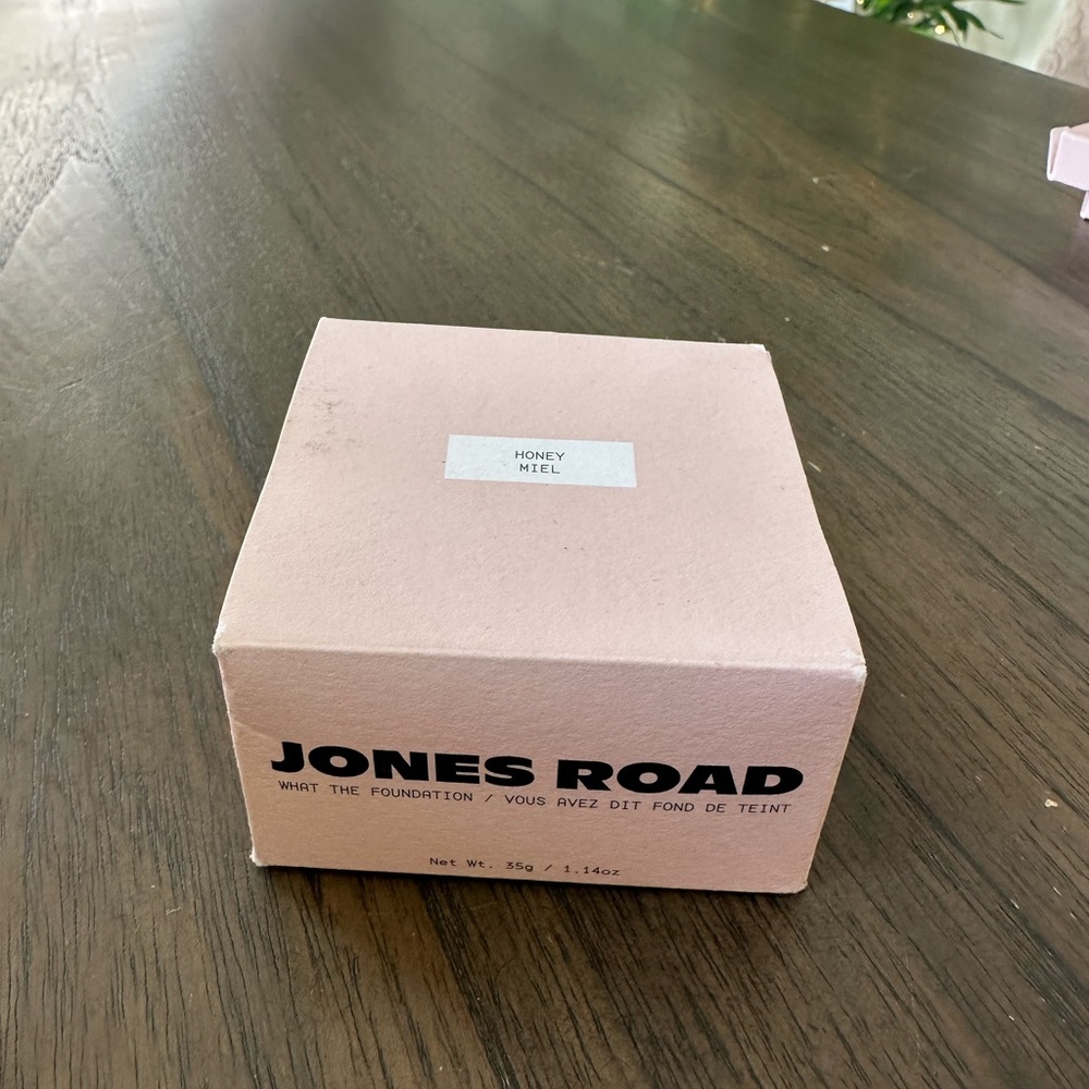 Jones Road What The Foundation in Honey